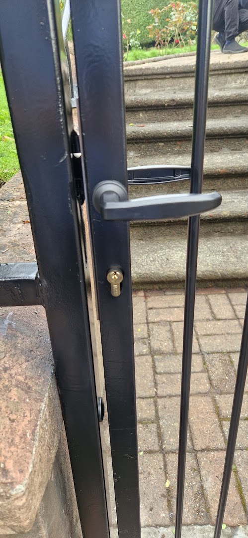 Composite gate finish